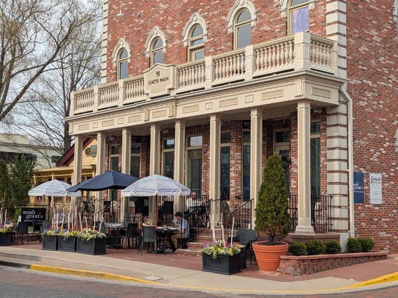 Restaurants in downtown Zionsville